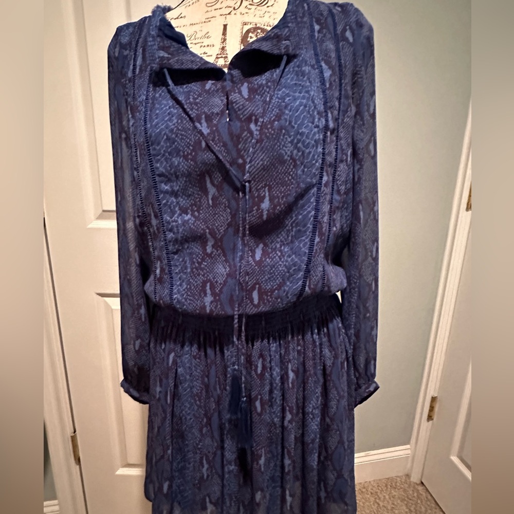 Snake blue print dress